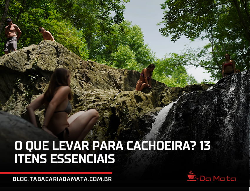 Arte de pessoas na cachoeira com o texto sobrepondo 