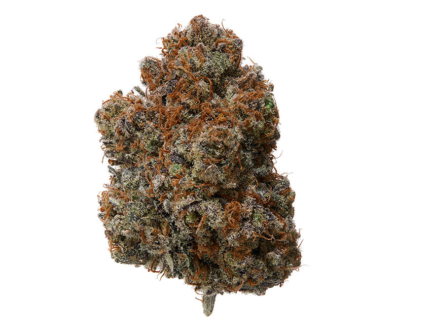 Flor de cannabis com tons alaranjados e verdes